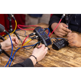 ENREGISTREUR 6 PISTES32 BITS ET MICRO INTERCHANGEABLES ZOOM